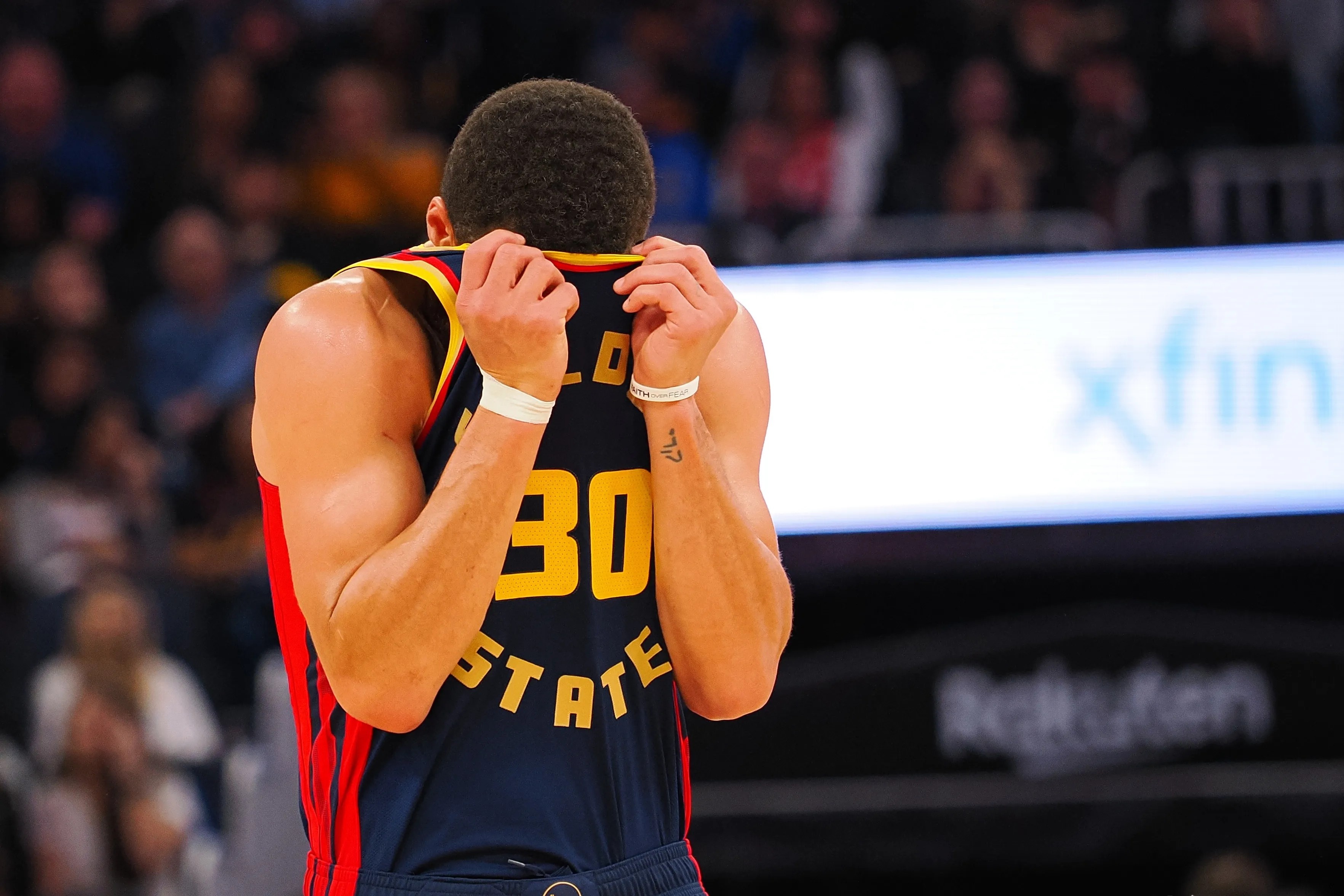 九游网页版入口-包含比赛规则变更首场状态出色，美国队观众沸腾！，库里重返赛场热度持续攀升的词条